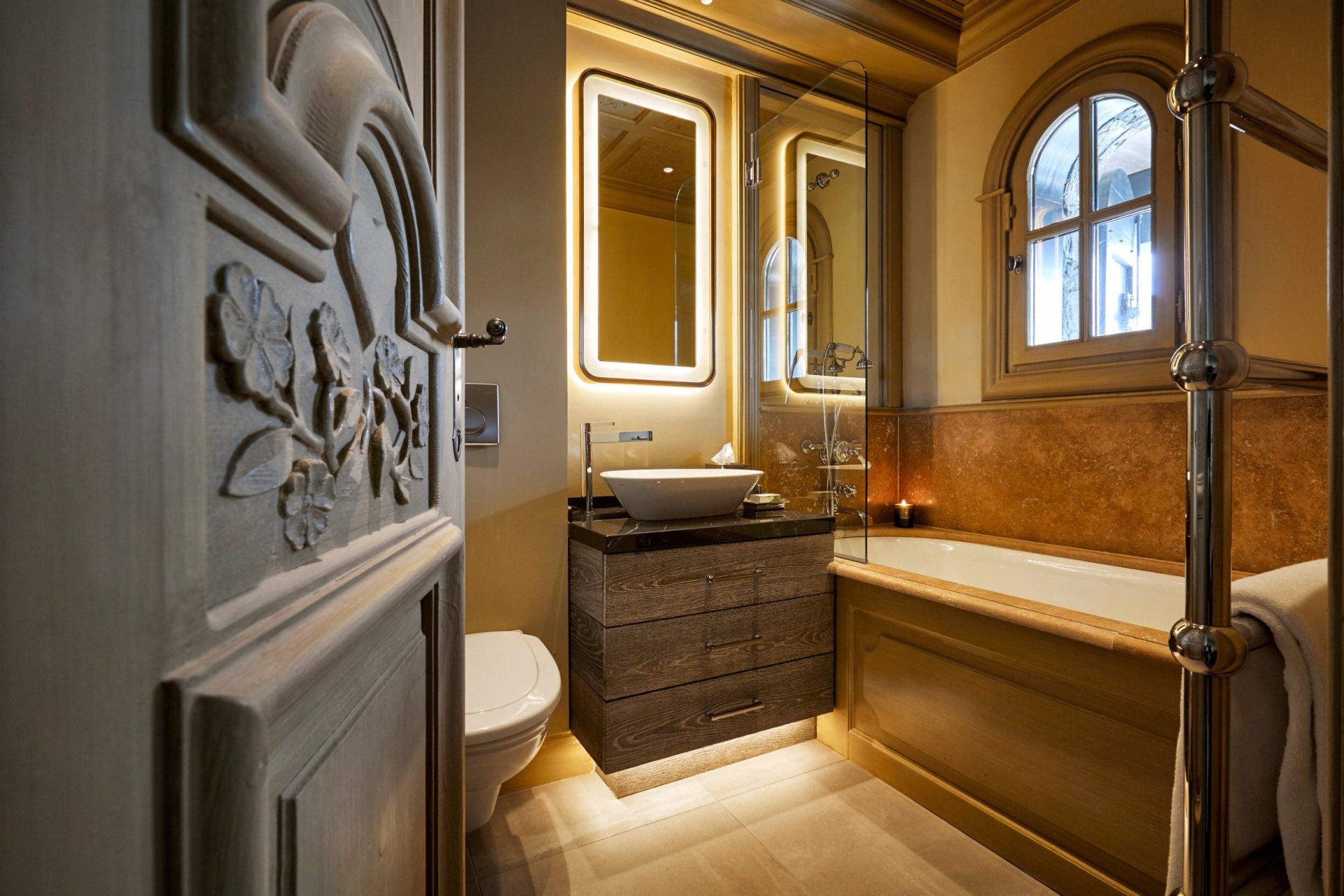 chalet de luxe 7 Pièces en location saisonnière sur COURCHEVEL (73120)