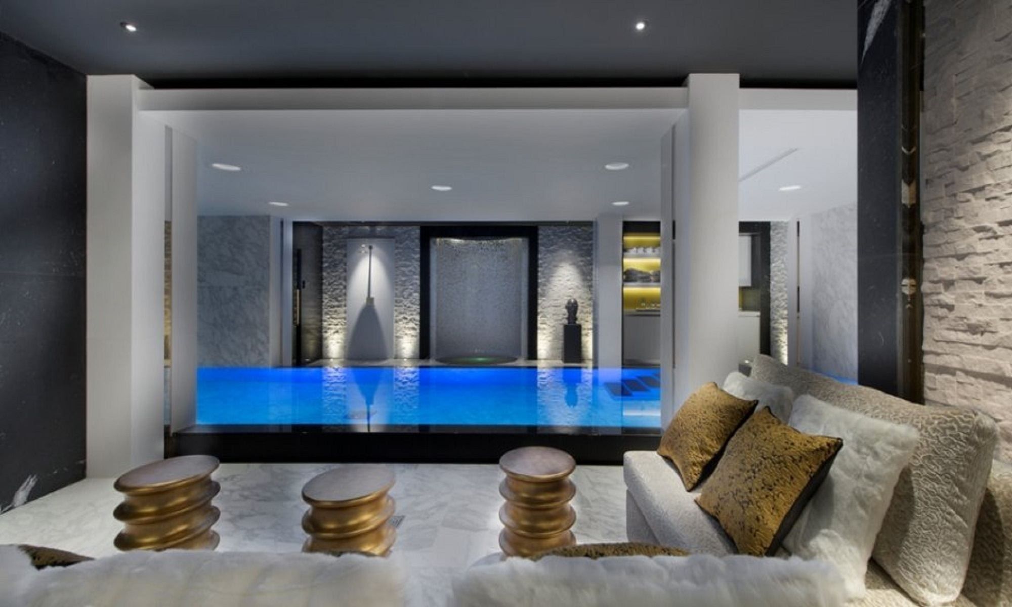 luxury chalet 7 Rooms for seasonal rent on COURCHEVEL (73120)