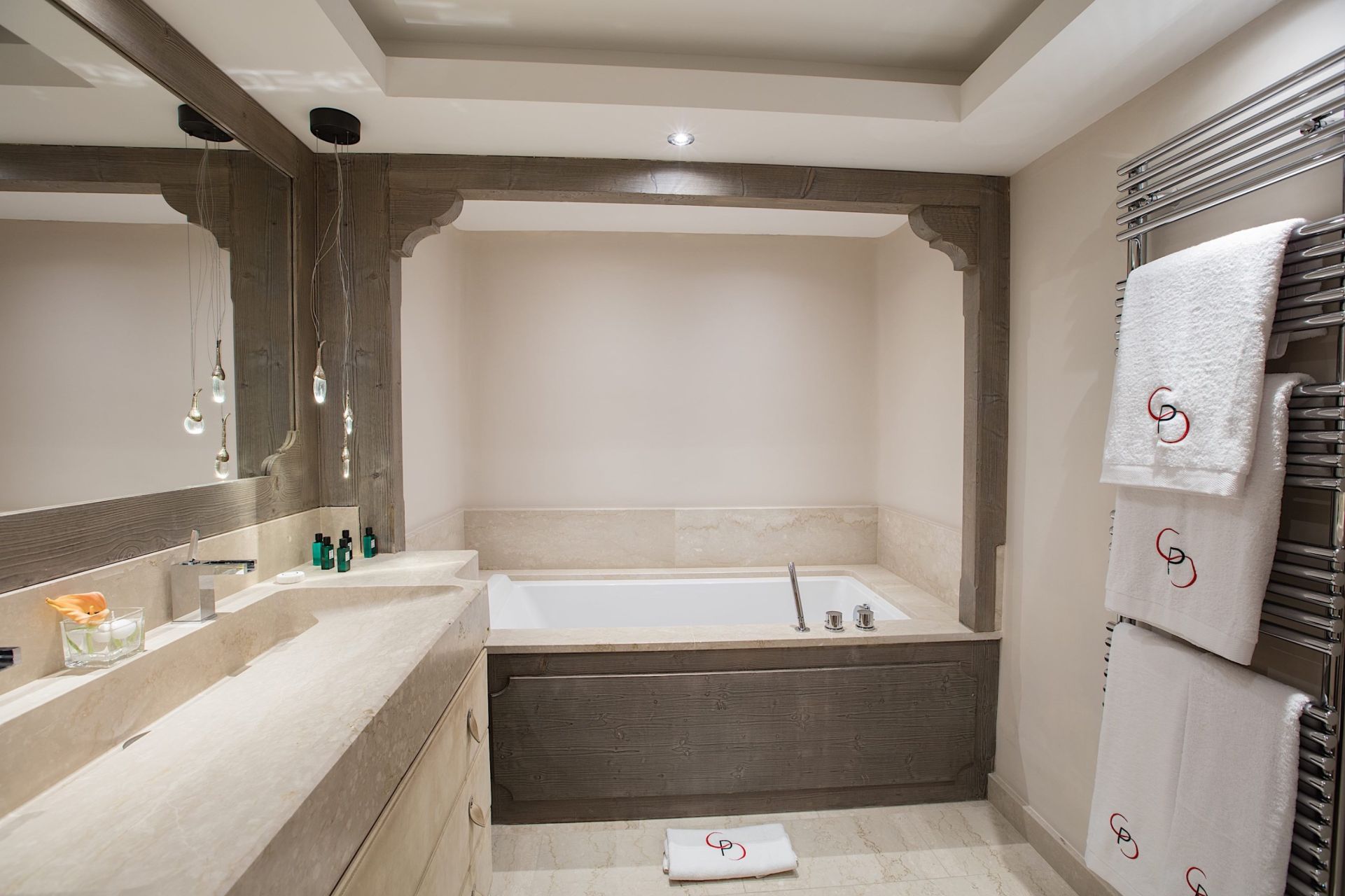 luxury chalet 6 Rooms for seasonal rent on COURCHEVEL (73120)