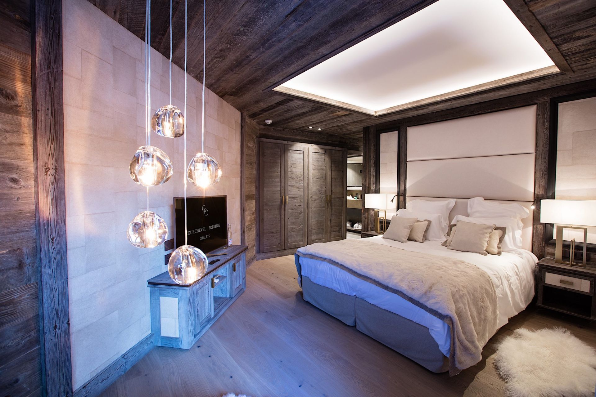 luxury chalet 6 Rooms for seasonal rent on COURCHEVEL (73120)