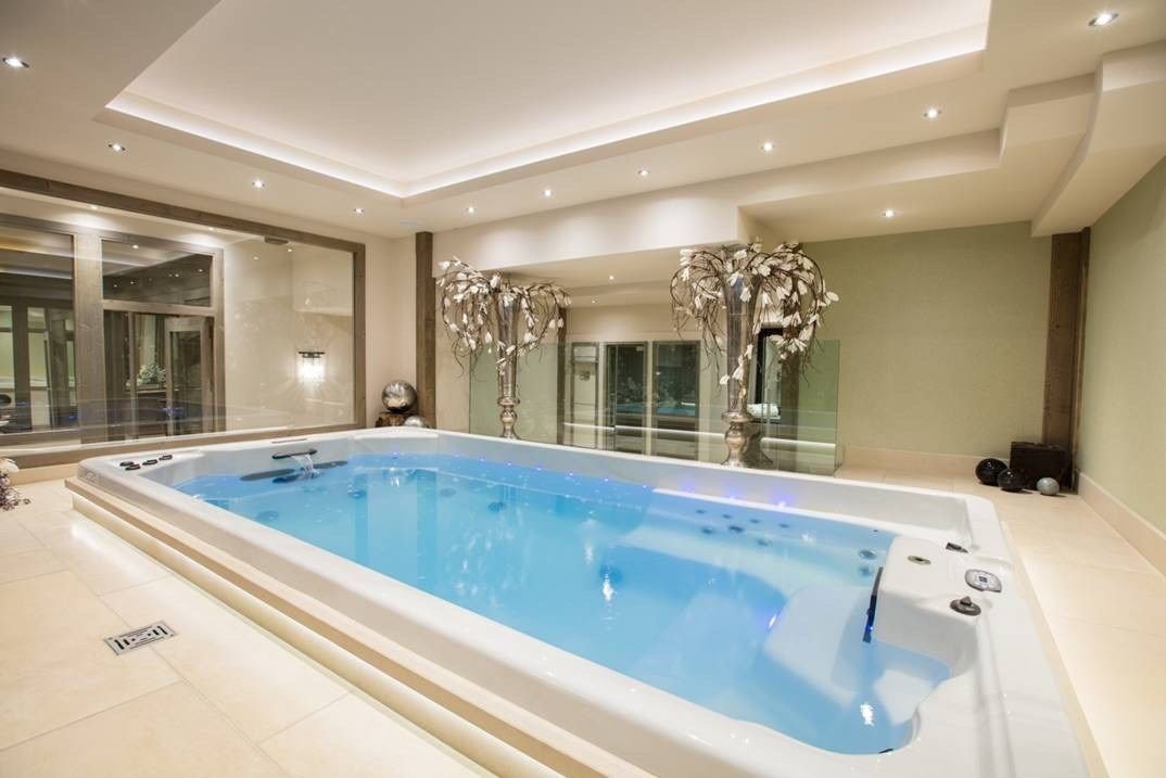 luxury chalet 6 Rooms for seasonal rent on COURCHEVEL (73120)