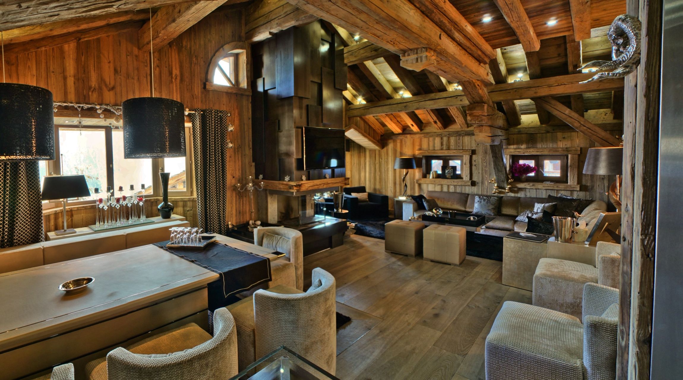 chalet de luxe 5 Pièces en location saisonnière sur COURCHEVEL (73120)