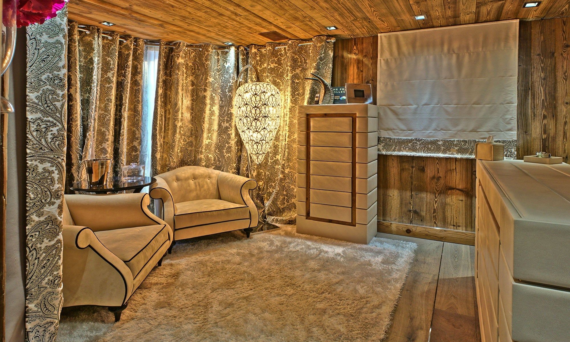 luxury chalet 5 Rooms for seasonal rent on COURCHEVEL (73120)