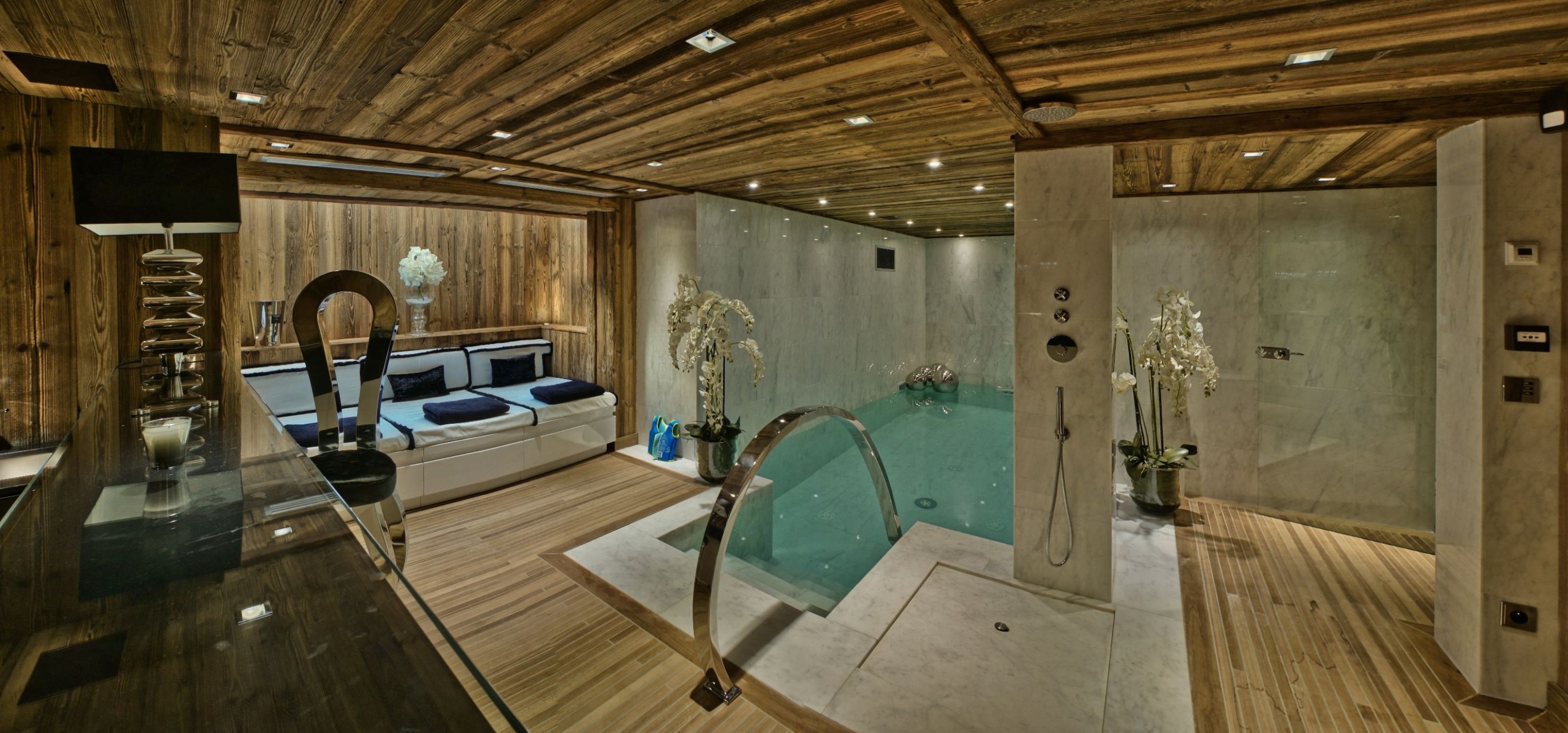luxury chalet 5 Rooms for seasonal rent on COURCHEVEL (73120)