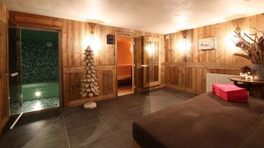 chalet de luxe 5 Pièces en location saisonnière sur COURCHEVEL (73120)