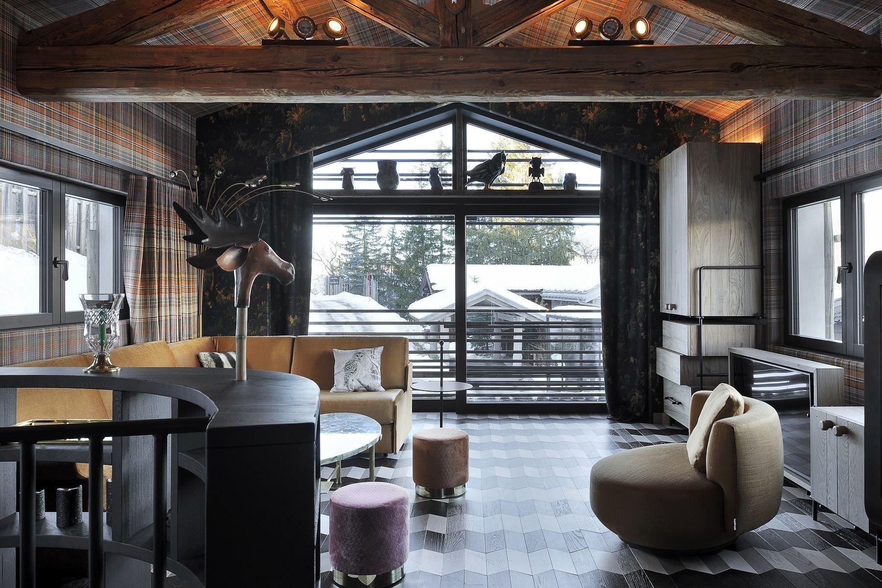 luxury chalet 5 Rooms for seasonal rent on COURCHEVEL (73120)