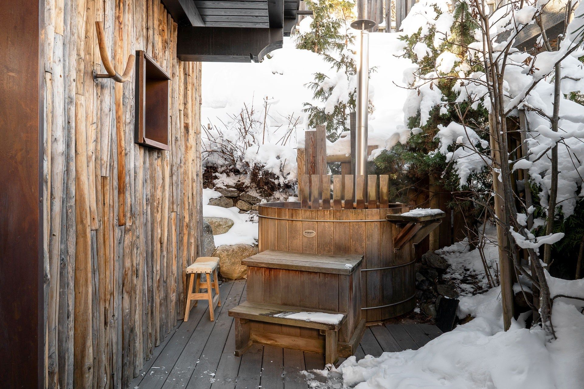 luxury chalet 5 Rooms for seasonal rent on COURCHEVEL (73120)