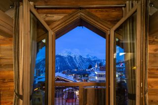 chalet de luxe 7 Pièces en location saisonnière sur COURCHEVEL (73120)
