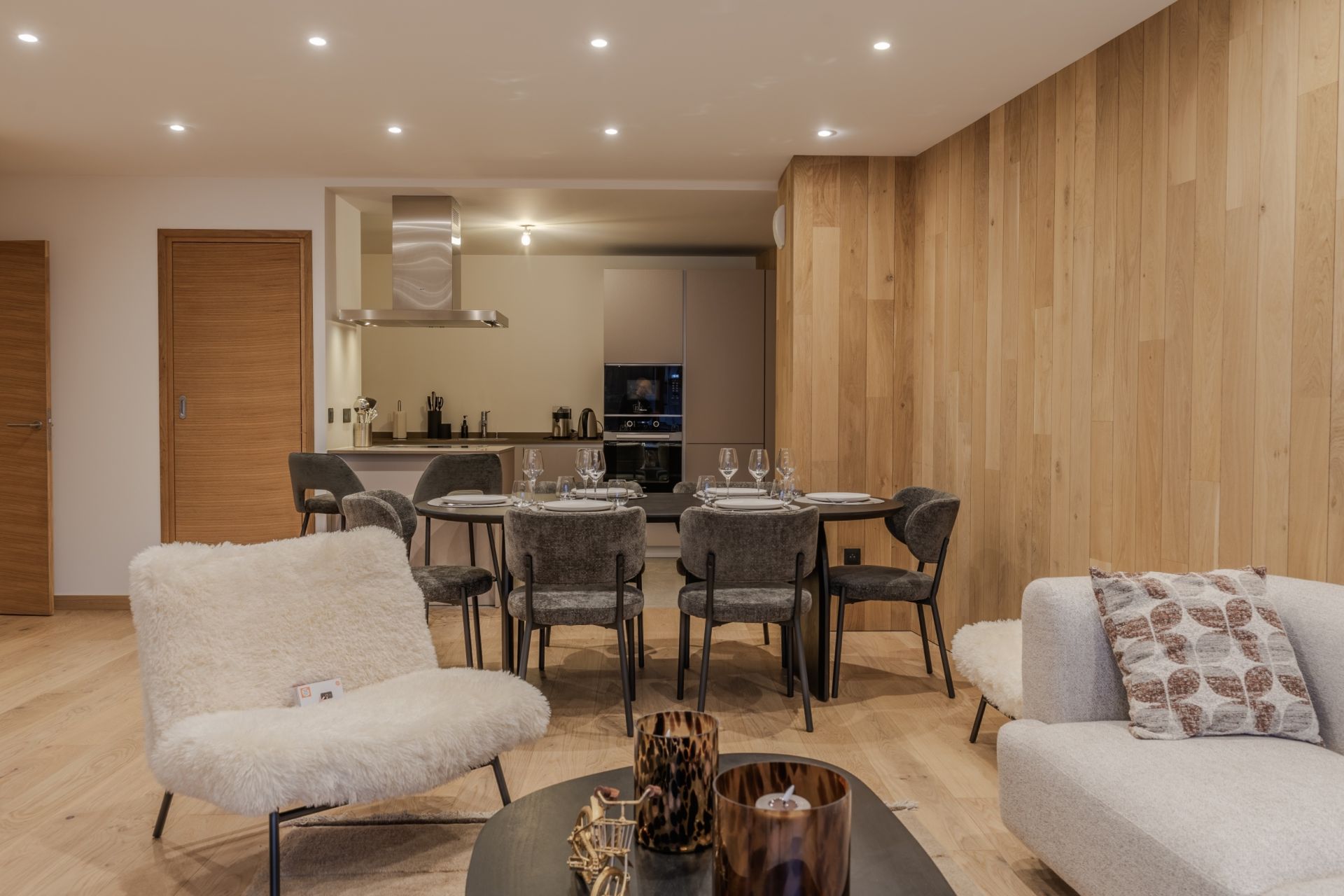 luxury apartment 4 Rooms for seasonal rent on COURCHEVEL (73120)