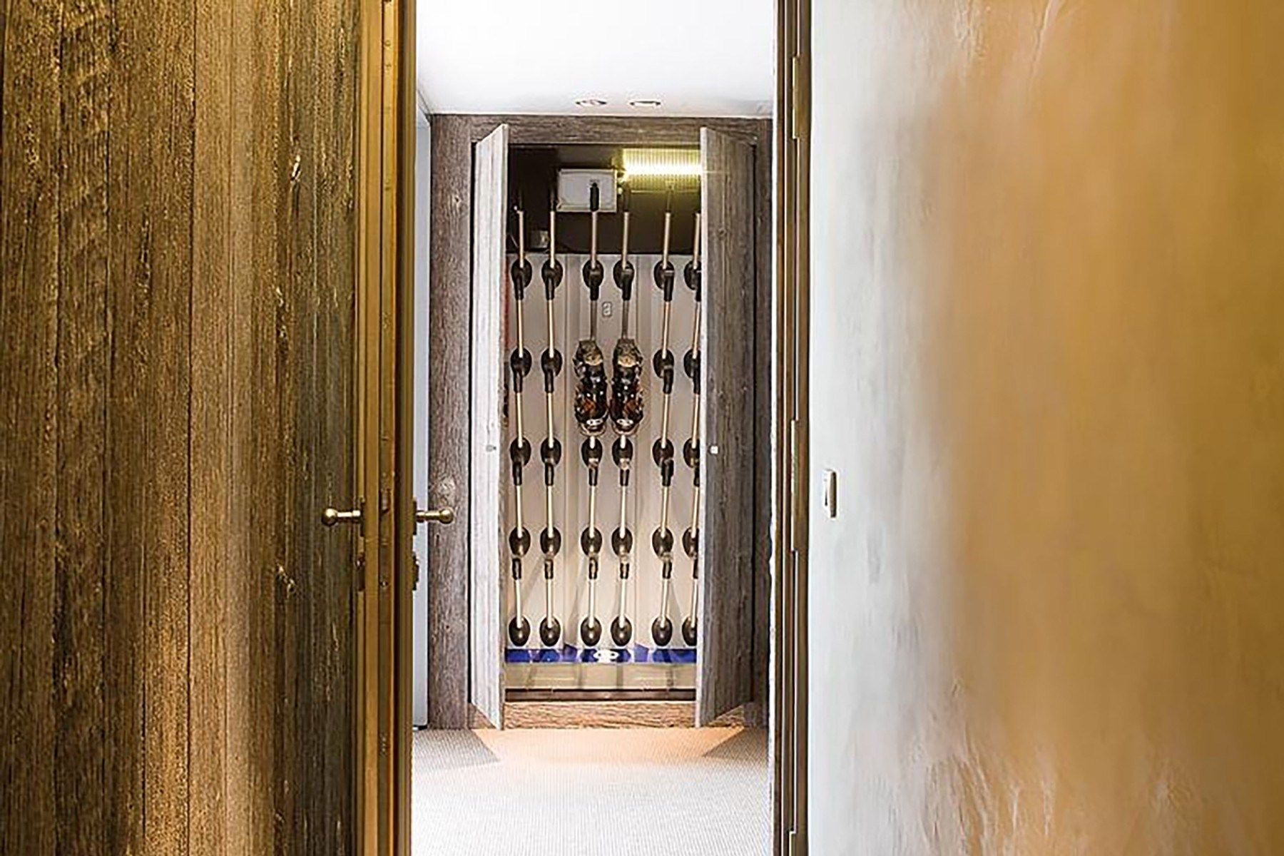 luxury apartment 6 Rooms for seasonal rent on COURCHEVEL (73120)