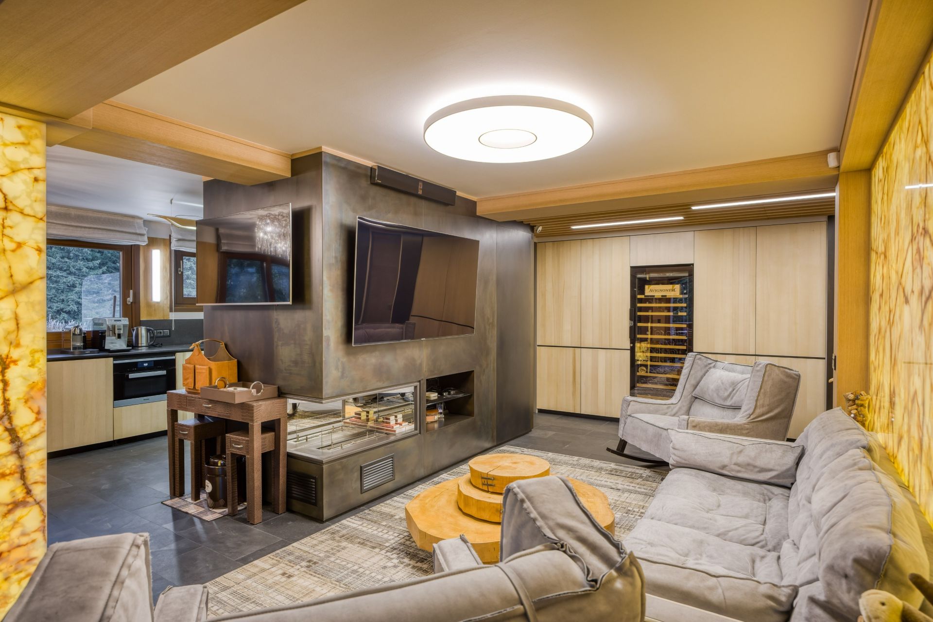 luxury apartment 4 Rooms for sale on COURCHEVEL (73120)