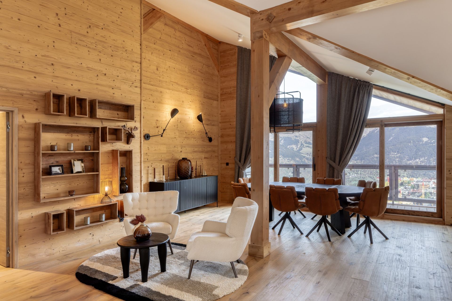 luxury apartment 5 Rooms for sale on COURCHEVEL (73120)