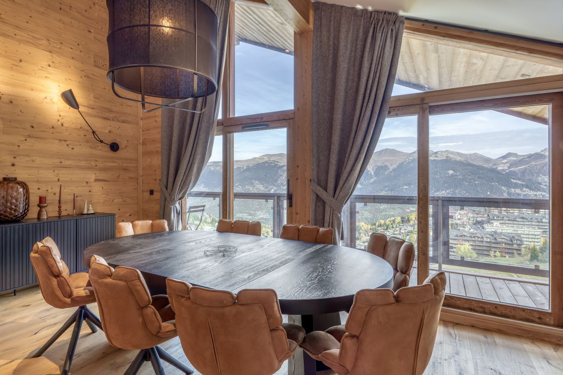 luxury apartment 5 Rooms for sale on COURCHEVEL (73120)