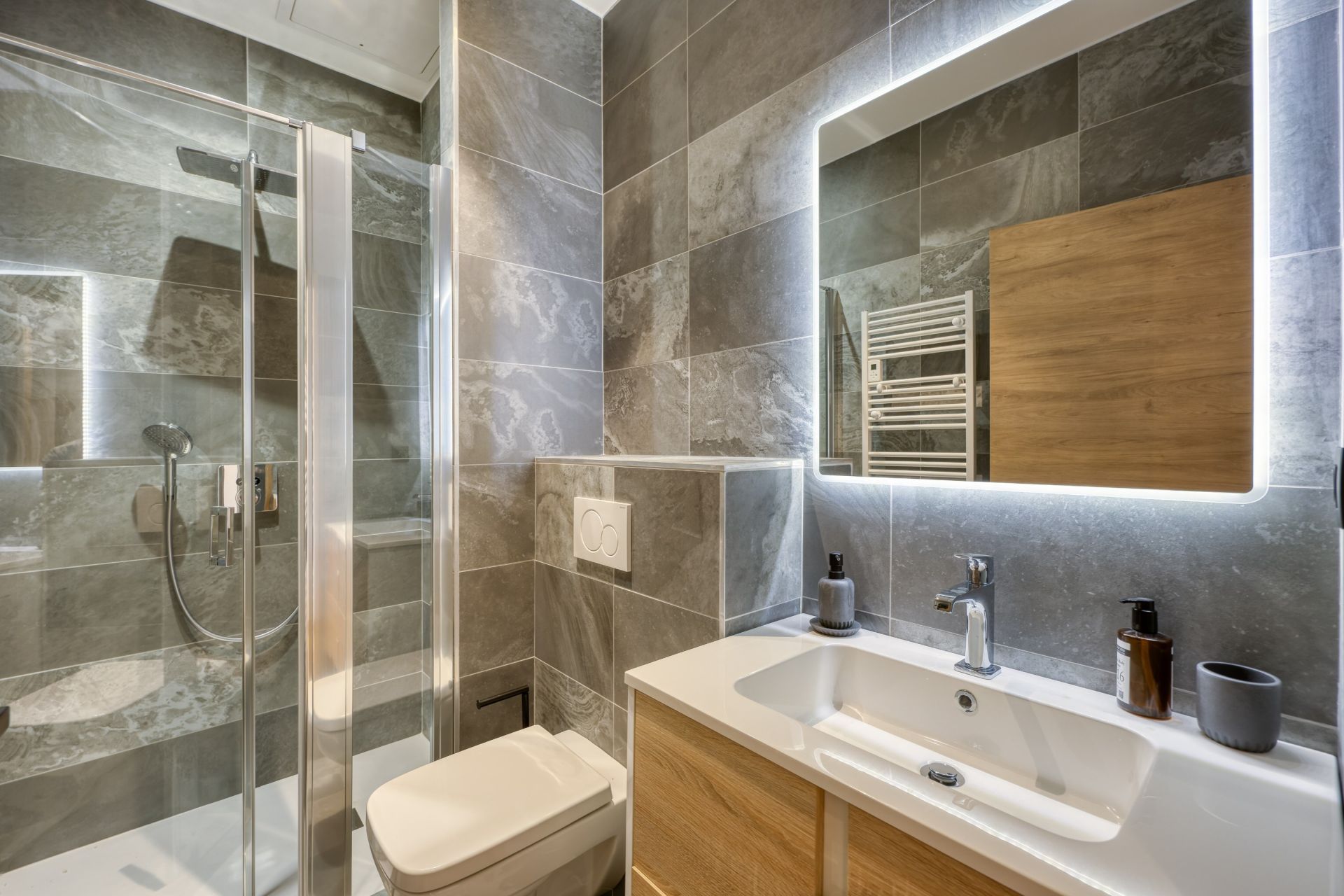 luxury apartment 5 Rooms for sale on COURCHEVEL (73120)