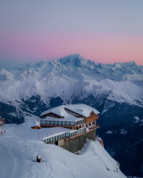 Chalet neuf ou ancien : quelle stratégie pour votre projet immobilier à Courchevel ?